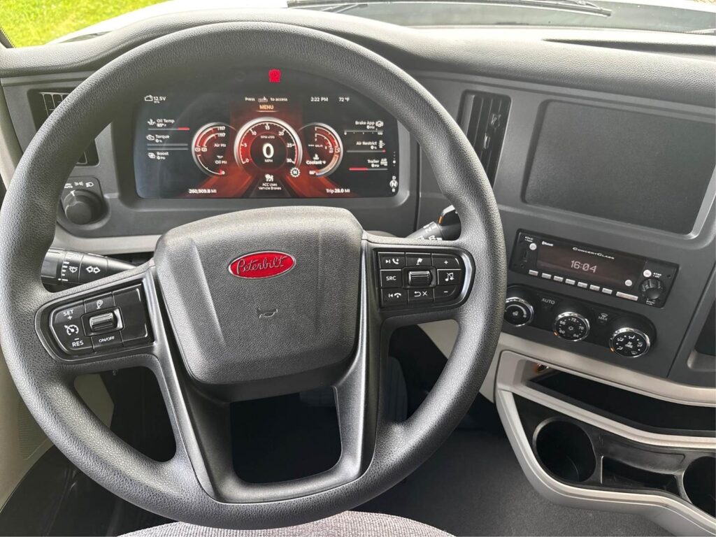 2023 Peterbilt 579 Sleeper Semi Truck
