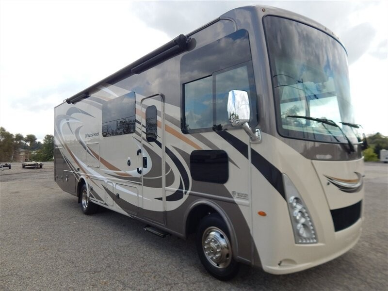 2019 Thor Windsport 29M Tan 6.8 Liter V10